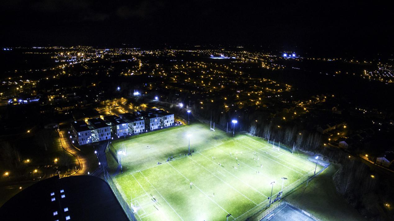 阿斯隆理工学院 校园夜景.jpg